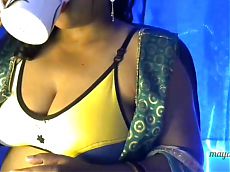 Hot Sexy Lady Bhabhi Showing off Her Lovely Boobs Keeping Her Bra off Her Boobs Under Her Boobs